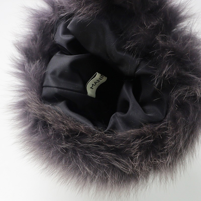 マニマリス　お年玉　ファーポーチ　mini fur pouch　グレー マニマリスお年玉ファーポーチmini fur pouchグレー