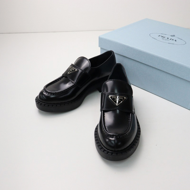 PRADA プラダ レザーローファーシューズ ブラック （プラダ PRADA 