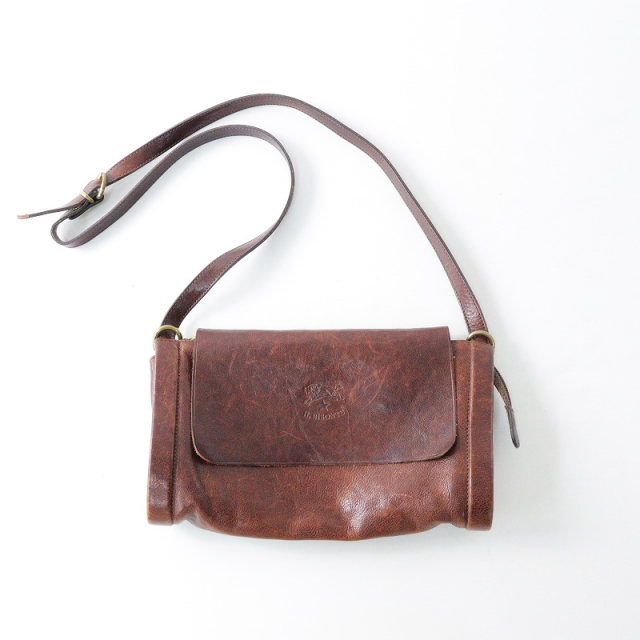 イルビゾンテ メッセンジャーバッグ ショルダー レザー 本革