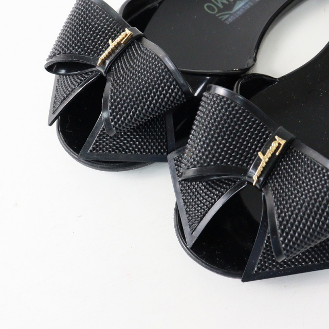 FERRAGAMO ラバーリボンサンダルフラットサンダル Black