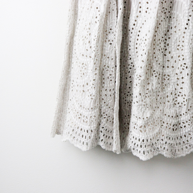 インゲボルグ INGEBORG ストライプフラワー刺繍スカート 3（9号 