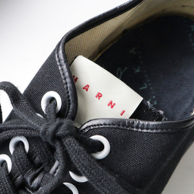 イタリア製 マルニ MARNI キャンバス エナメルチップ レースアップ 