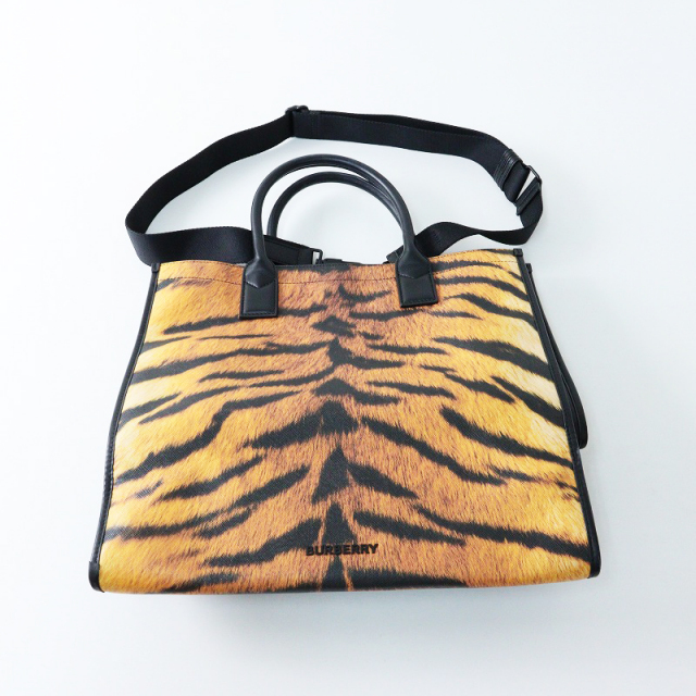 バーバリー BURBERRY Tiger print tote bag タイガープリント レザー  