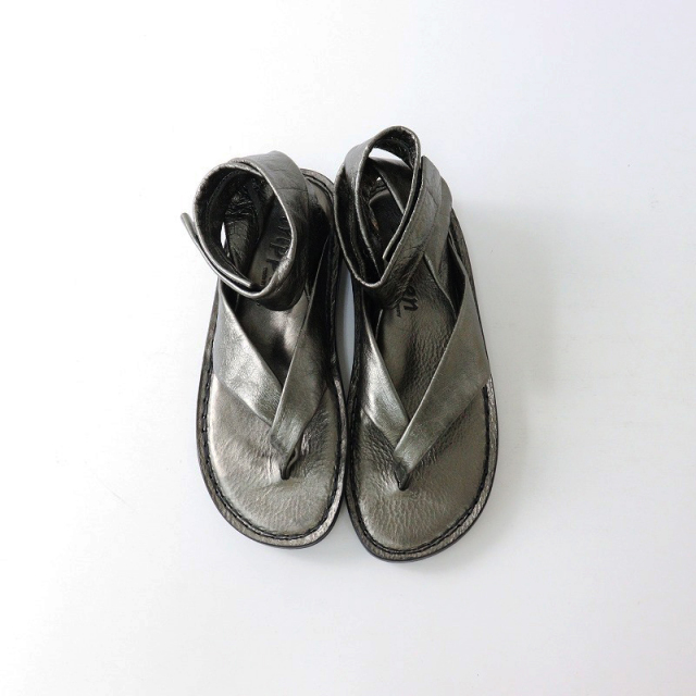 トリッペン trippen Sensual steel アンクルストラップ レザー トング 