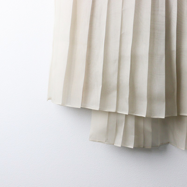 極美品 国内 JPタグ フェンディ FENDI FQ7095 A5VX シルクプリーツ  