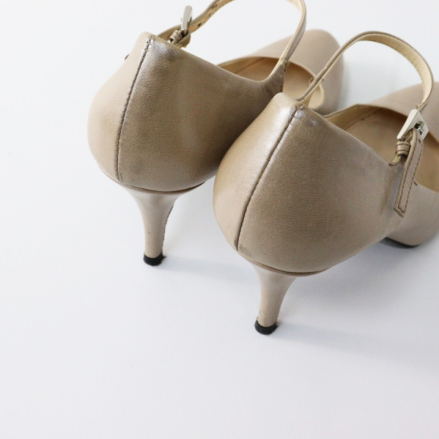 小さいサイズ イタリア製 プラダ PRADA プレーントゥ レザーヒール