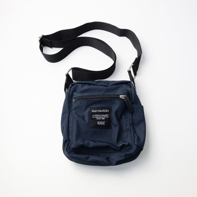美品 マリメッコ marimekko CASH&CARRY ナイロンショルダーバッグ 