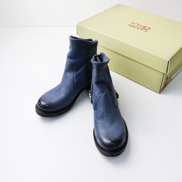 バーバリー ブルーレーベル エナメル ブーティ ブーツ 5 22cm