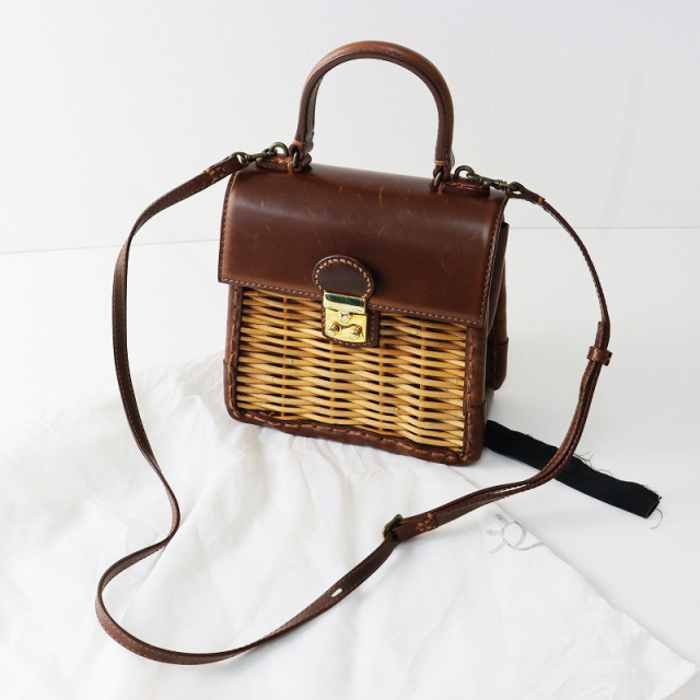 希少アイテム ebagos エバゴスモチアルク ヤマコトバ カーフレザーミニ 