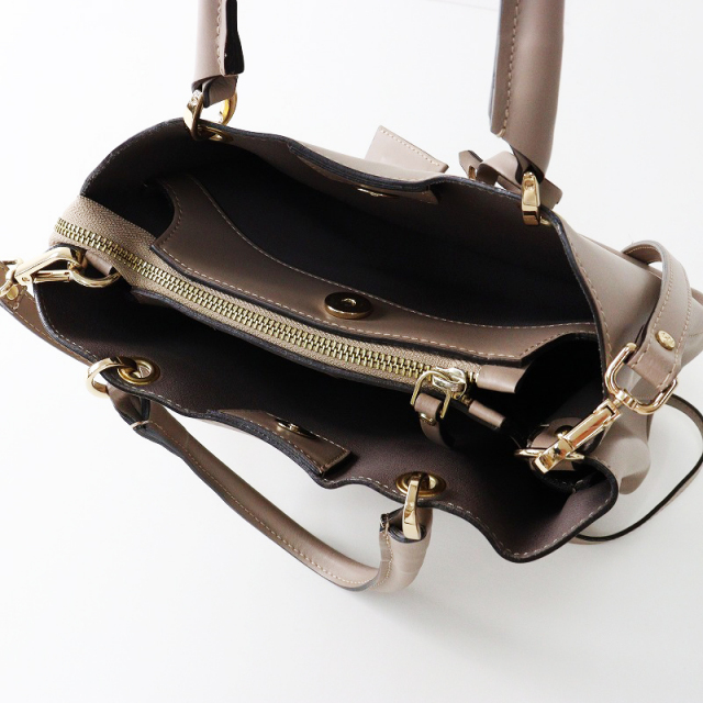 美品 ジャンニノターロ GIANNI NOTARO レザー2wayハンドバッグ