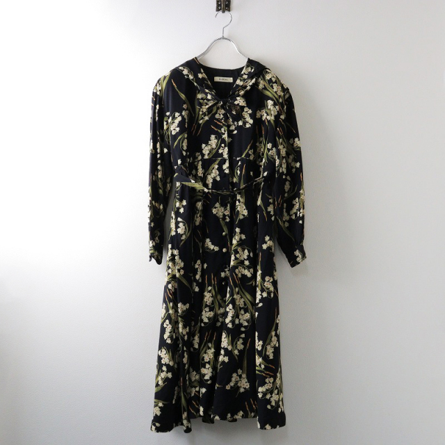 インゲボルグ INGEBORG フラワープリントセーラーカラーボウタイ  