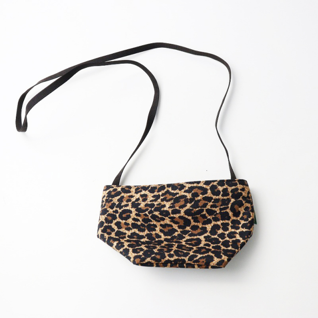極美品 エルベシャプリエ レオパード ショルダーポーチ パンサー  