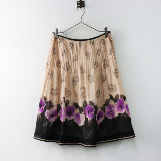 to be chic トゥービーシック　ドット柄フレアスカート L】スパンドットプリント スカート(スカート)｜TO BE CHIC