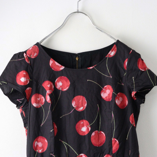 新品未使用★Jane Marple さくらんぼ柄サンドレス ジェーンマープル Jane Marple チェリー タックフレアワンピース