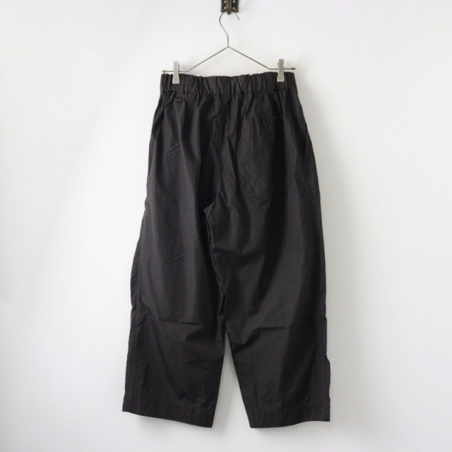 MHL FINE COMPACTCOTTON POPLIN  トラウザーズパンツ FINE COMPACT COTTON POPLIN TROUSERS | MHL.（エムエイチエル