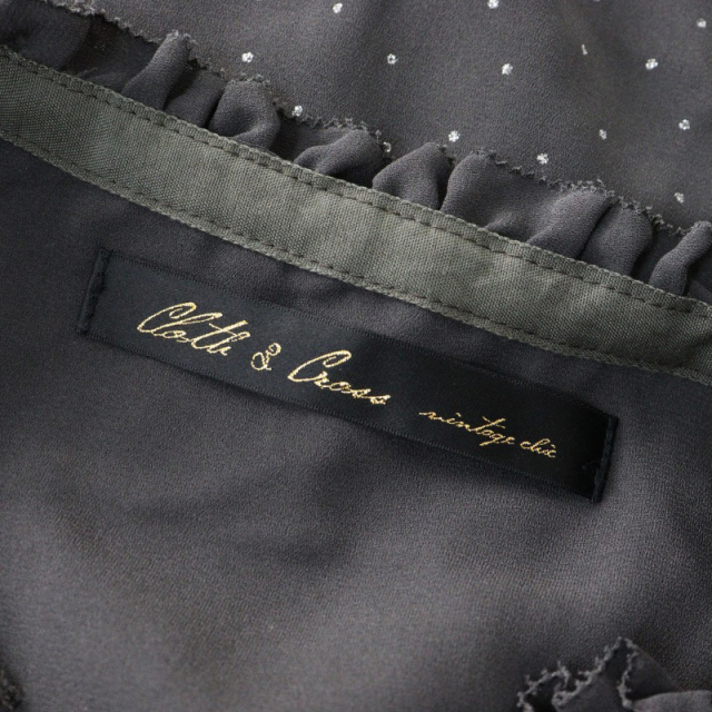 ハグオーワー クロスアンドクロス HUG O WaR Cloth&Cross フリル シャイニードット ブラウス /チャコール【2400014478938】 ハグオーワー クロスアンドクロス HUG O WaR Cloth&Cross フリル