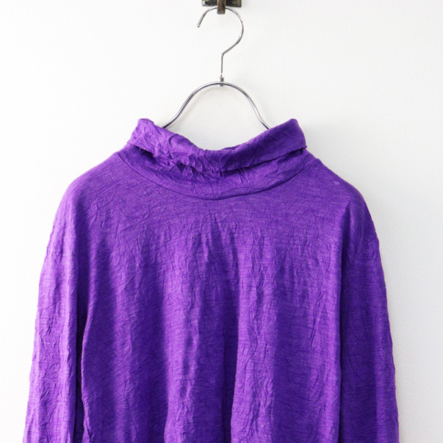 新品　me ISSEY MIYAKE シワ加工ピンク長袖トップス me ISSEY MIYAKE LOOK 14 – isseymiyake.com