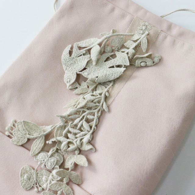 気まぐれセール美品　minä perhonen バッグ 期間限定価格】ミナペルホネン mina perhonen za9144 forest parade