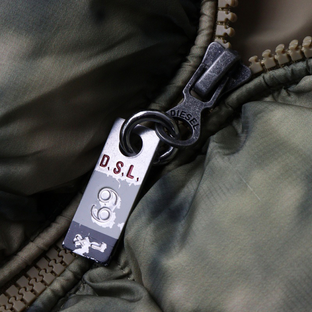 美品 メンズ 2023AW ディーゼル DIESEL W-RALLE-SL ジップアップ