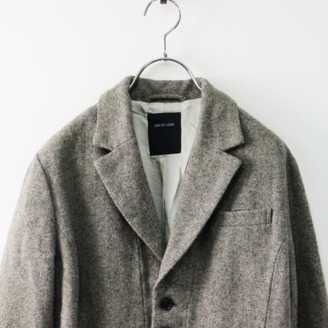 pas de Calais パドカレ　チェスターコート 冬本番！今季のコートを着比べ。 | pas de calais Online | pas