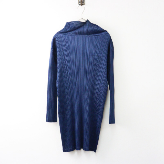 PLEATS PLEASE タートルネック　サイズ3 美品　ネイビー PLEATS PLEASE ネイビー 長袖タートルネック3