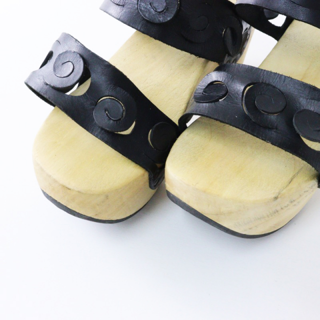 trippen トリッペン ツイスト レザー ウッドサンダル　本革　24 trippen トリッペン ツイスト レザー ウッドサンダル 本革 24