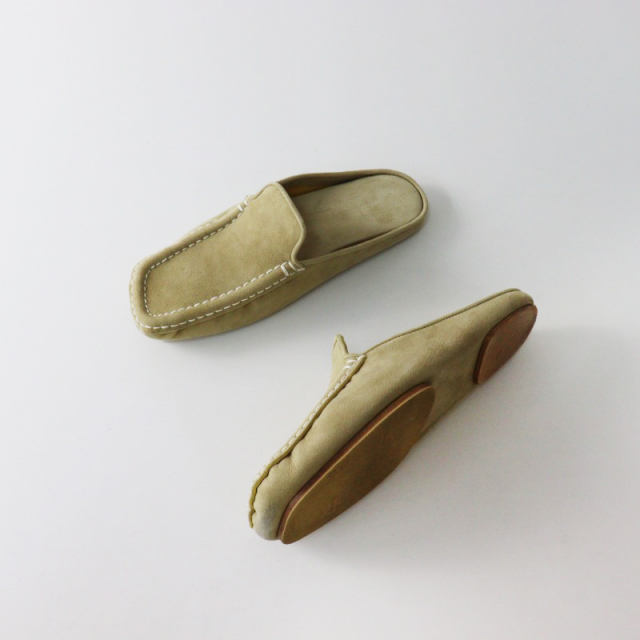 AURALEE ベージュ スエード モカシン AURALEE ベージュ スエード モカシン オーラリーより新登場