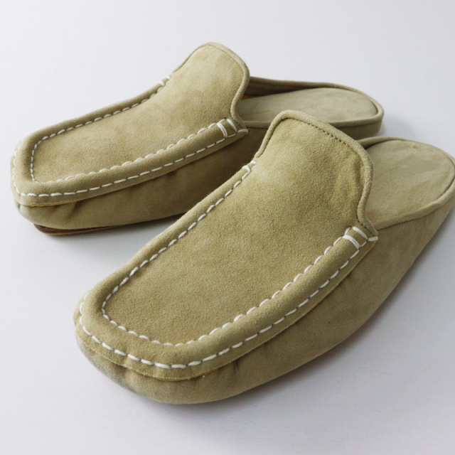 AURALEE ベージュ スエード モカシン AURALEE ベージュ スエード モカシン オーラリーより新登場