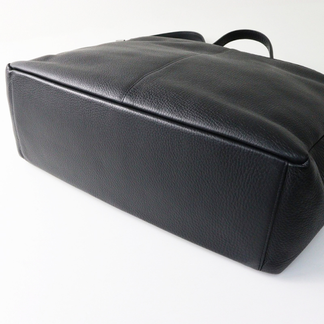 極美品　ATAO グランヴィ（Granvy）　黒　シボ革　バッグ 極美品 ATAO グランヴィ（Granvy） 黒 シボ革 バッグ - メルカリ