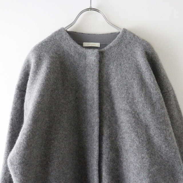 美品 2024AW ラウンジドレス Loungedress 接結ニットコート F