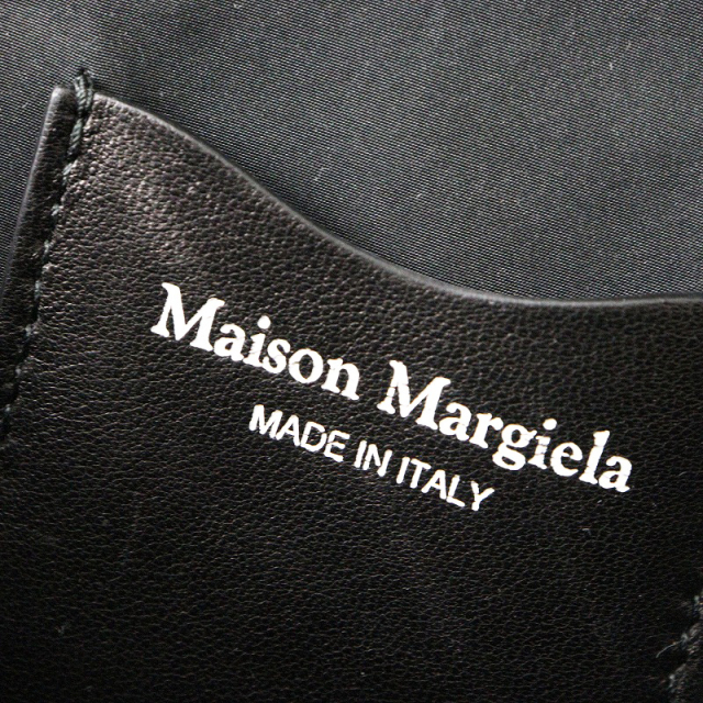 メゾンマルジェラ Maison Margiela GLAM SLAM VANITY BAG グラムスラム エンブロイダリー バニティバッグ ショルダー┃【2400014573558】 メゾンマルジェラ Maison Margiela GLAM SLAM VANITY BAG グラムスラム