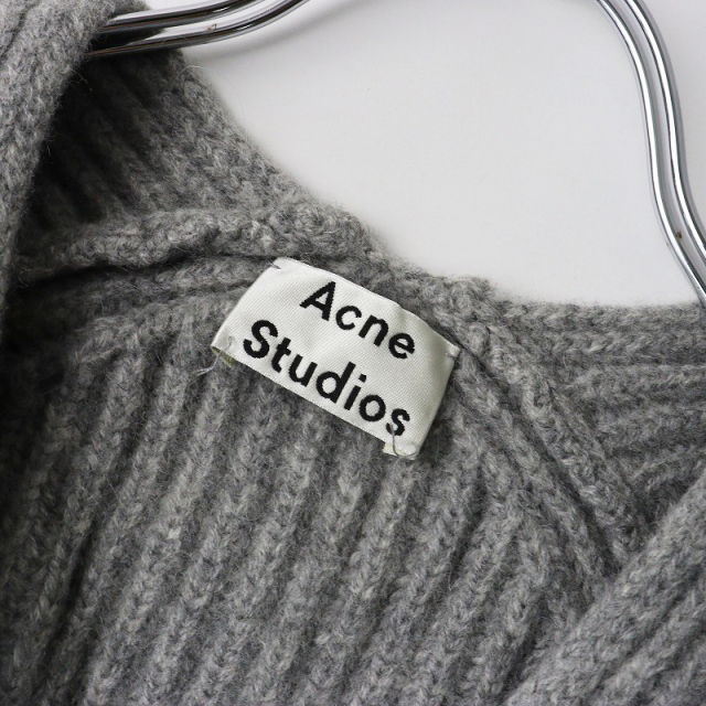 Acne Studios　デボラニット　ウール100%　Vネック　グレー 最終値下 acne studios アクネ デボラ ニット オーバーサイズ