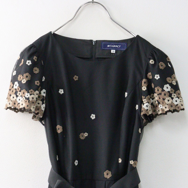 【美品】M’S GRACY エムズグレイシー 花柄タックフレアワンピース エムズグレイシー M'S GRACY ワンピース フレア ひざ丈