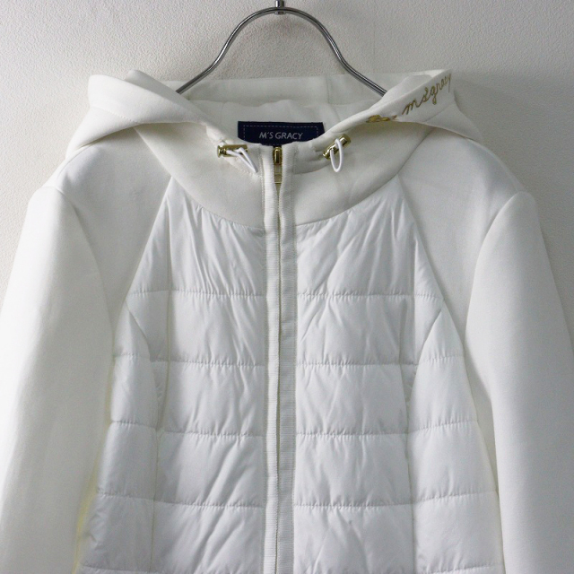 美品、タグ付き、エムズグレイシー、M’S GRACY、ダウン、ポンチョ、ホワイト M'S GRACY 2024 A/W Collection | msgracy