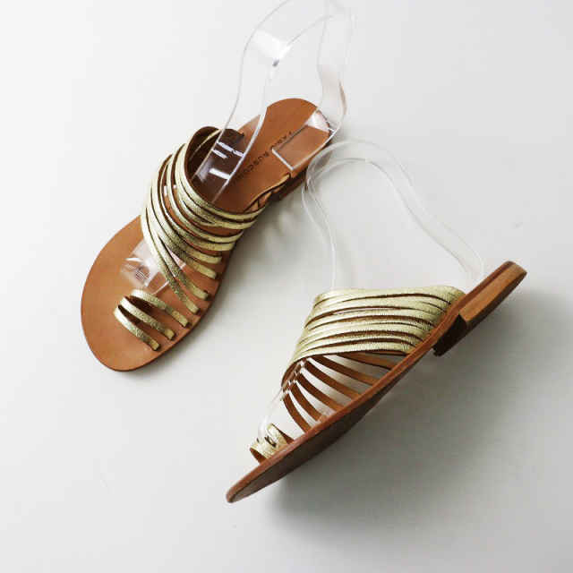 【FABIO RUSCONI】美品ビット ゴールド金具 シープレザー ミュール FABIO RUSCONI】美品ビット ゴールド金具 シープレザー ミュール
