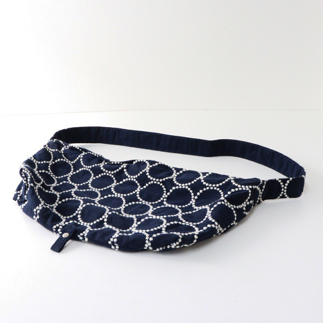 ミナペルホネン　レア　trois　ミニサイズまるいファスナーバッグ ミナペルホネン レア trois ミニサイズまるいファスナーバッグ