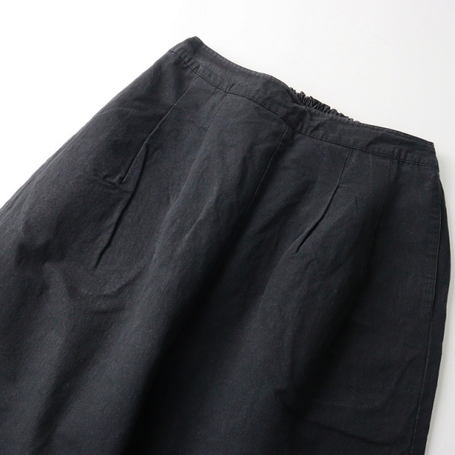 期間限定価格】山中とみこ CHICU+CHICU5/31 タック テーパードパンツ