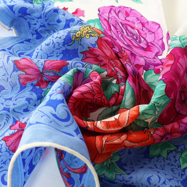 クリスチャンディオール スカーフ ピンクフラワー 美品 クリスチャン