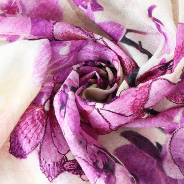 ファリエロサルティ Falierosarti 刺繍入 フラワープリント