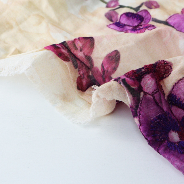 ファリエロサルティ Falierosarti 刺繍入 フラワープリント