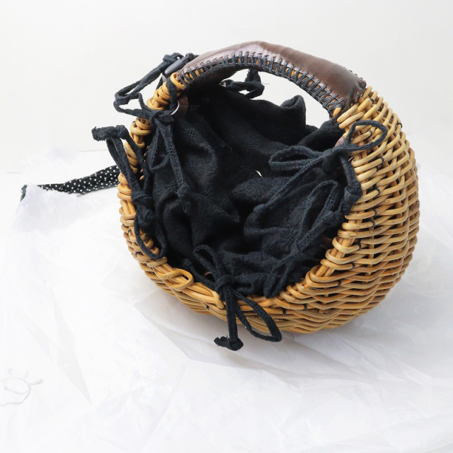 エバゴス ebagos フラワー刺繍 被せ 紅籐 丸型 かごバッグ /ナチュラル  