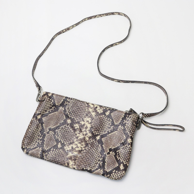 ジャンニキャリーニ GIANNI CHIARINI パイソン柄 型押しレザー 