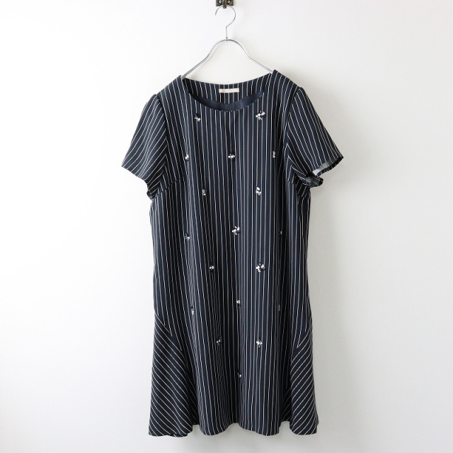 美品 大きいサイズ ローズティアラ Rose Tiara ストーン装飾  