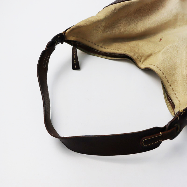 エンリーベグリン　ショルダーバッグ　レザー　オミノ刺繍 HENRY BEGUELIN / エンリーベグリン オミノ刺繍 牛革 フリンジ 肩掛け