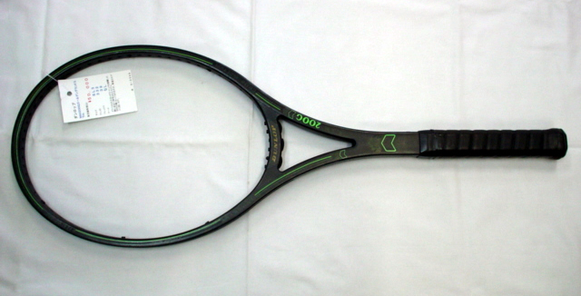 中古ラケット】ダンロップ MAX200Gゴールデングランドスラム