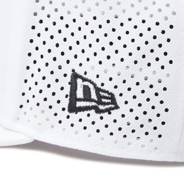 ニューエラ 24FW 14326253 【ゴルフ】9FIFTY Vertical Logo レーザーパフォーテッド ホワイト
