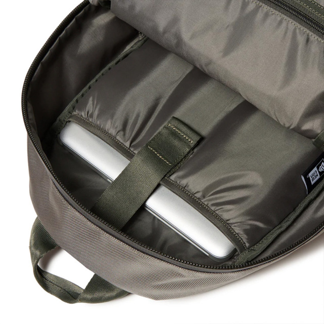 ニューエラ ライトパック 27L ユニセックス 25FW オリーブ 