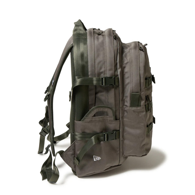 ニューエラ キャリアパック 35L ユニセックス 25FW オリーブ
