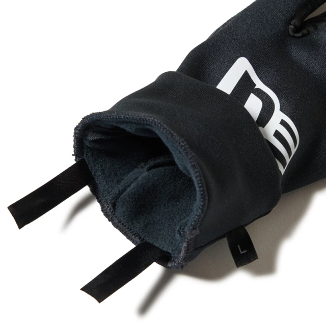 ニューエラ イータッチ フリース ウォーマーグローブ ビッグフラッグロゴ ユニセックス 25FW ブラック×ホワイト