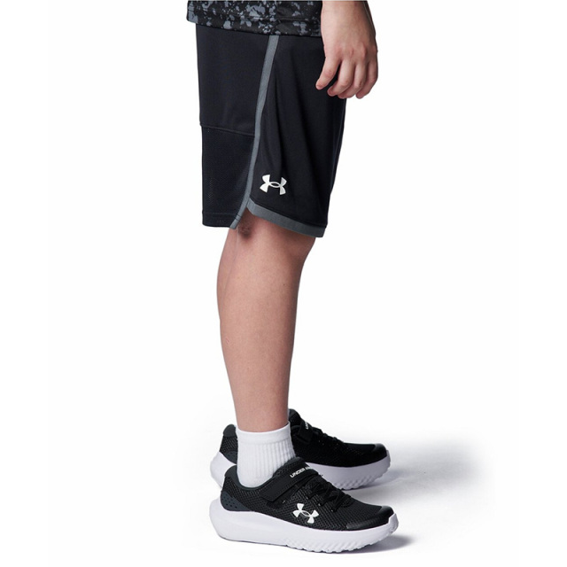 新品　アンダーアーマー　 ランニングシューズ　24㎝ 即納】24FW アンダーアーマー UAサージ4 AC（ランニング/BOYS